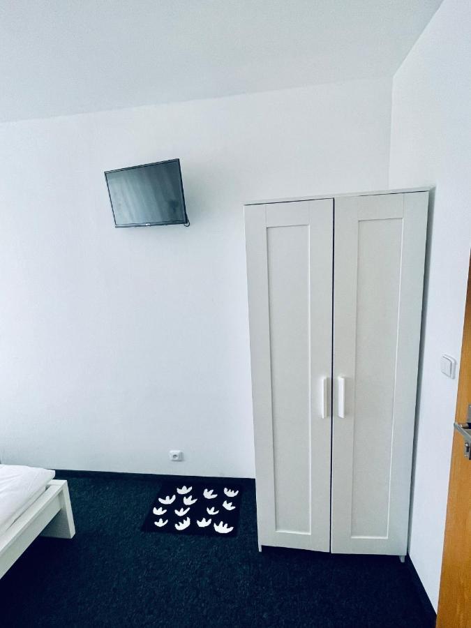 Apartmany Bryksova ปราก ภายนอก รูปภาพ